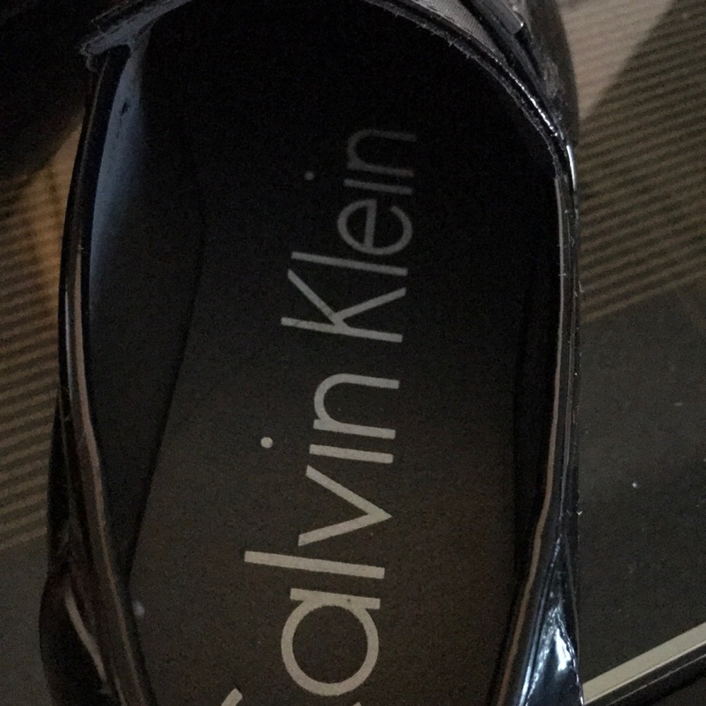 Shoes - Picture 4 of 6